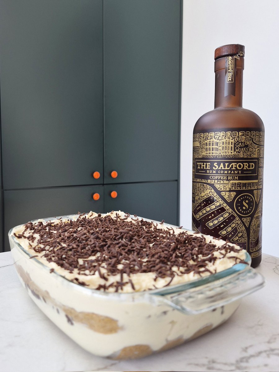 pickerchu's tweet photo. Hello 👋 @SalfordRum Tiramisu 😋 https://t.co/z5hwswoV9G