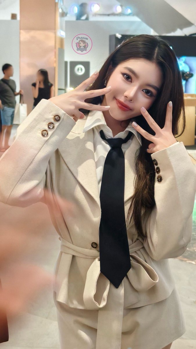 praewa24_fans's tweet photo. คนสวย มานี่มา 😘

#porworpraewa
#NoonPraewa 
#นุ่นแพรวา
#PraewTalk2026 #centralwOrld #Praewmag https://t.co/M5vfKcSEg9