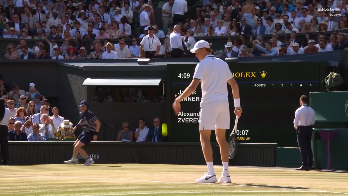 IndianReus's tweet photo. On 99 Grand Slam wins.

Has to be his 100th going back to back at SW19.

#Wimbledon26 https://t.co/pWK45MEn3C