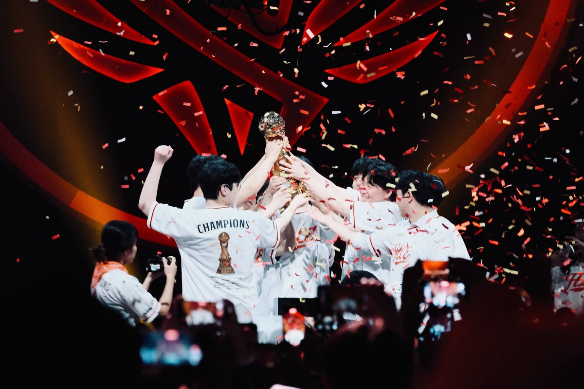 yiy1cccs's tweet photo. MSI 승리🏆
#HLE https://t.co/yGb3RKunvT