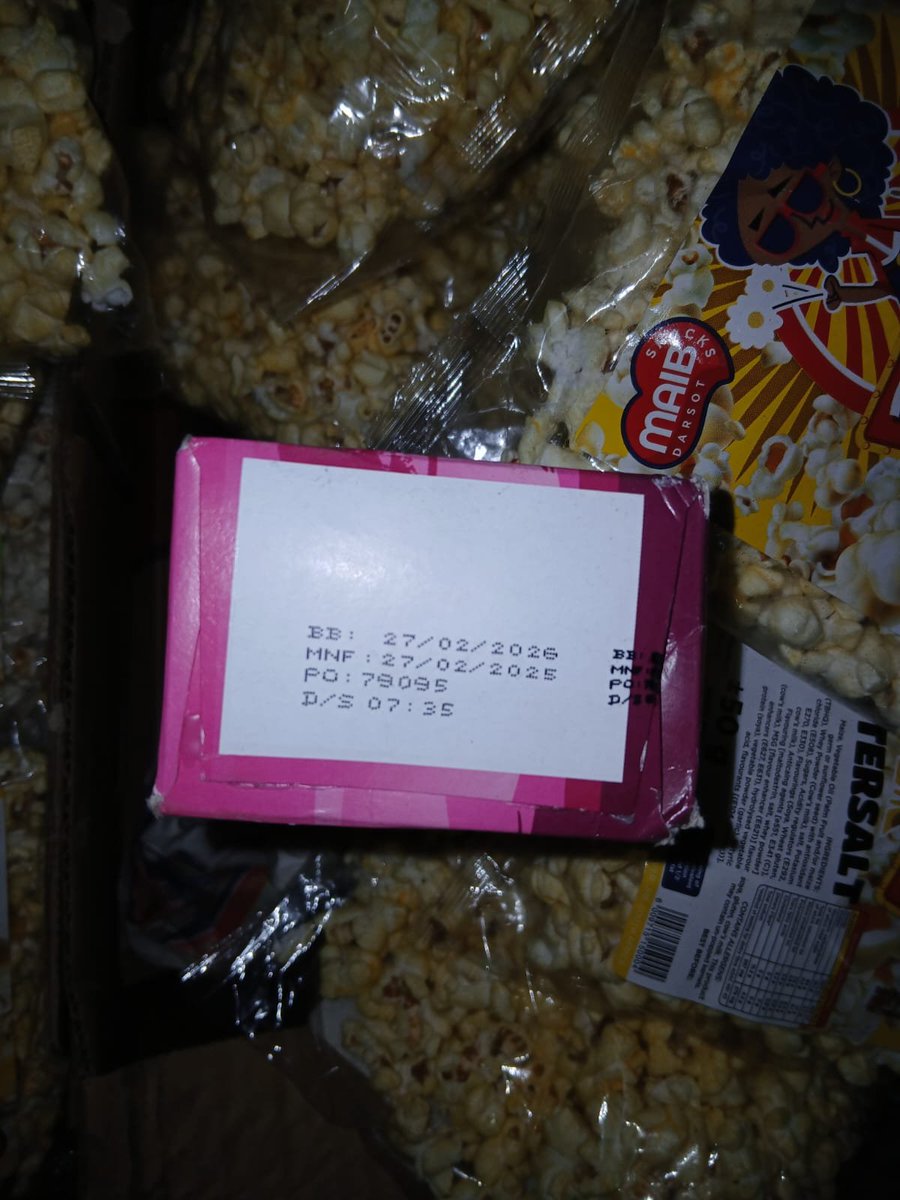 NorthWesTimes's tweet photo. HYPERLAND IN MAHIKENG CBD FACES ALLEGATIONS OF SELLING EXPIRED FOOD PRODUCTS🚫⛔️

Residents of Mahikeng are urged to exercise caution when purchasing food products after North West Times received a tip-off alleging that Hyperland in Mahikeng CBD has been selling expired food items.

According to the information received, expired packaged sweets are allegedly removed from their packaging and sold loose to unsuspecting customers. 
The source also alleges that several food products on the store's shelves expired earlier in 2025 but they are removed from their original packaging,repackaged and sold again.

North West Times has seen photographs showing products bearing expiry dates from earlier in 2025. The publication has also received allegations that these practices occur with the knowledge of the store's management.

This could pose a serious risk to public health and may violate South Africa's food safety and consumer protection laws.

North West Times has approached Hyperland for comment and calls on the relevant authorities to urgently investigate the matter. 

Residents are encouraged to check expiry dates before purchasing food products.

#NORTHWESTIMES 
#PEOPLEMUSTKNOW