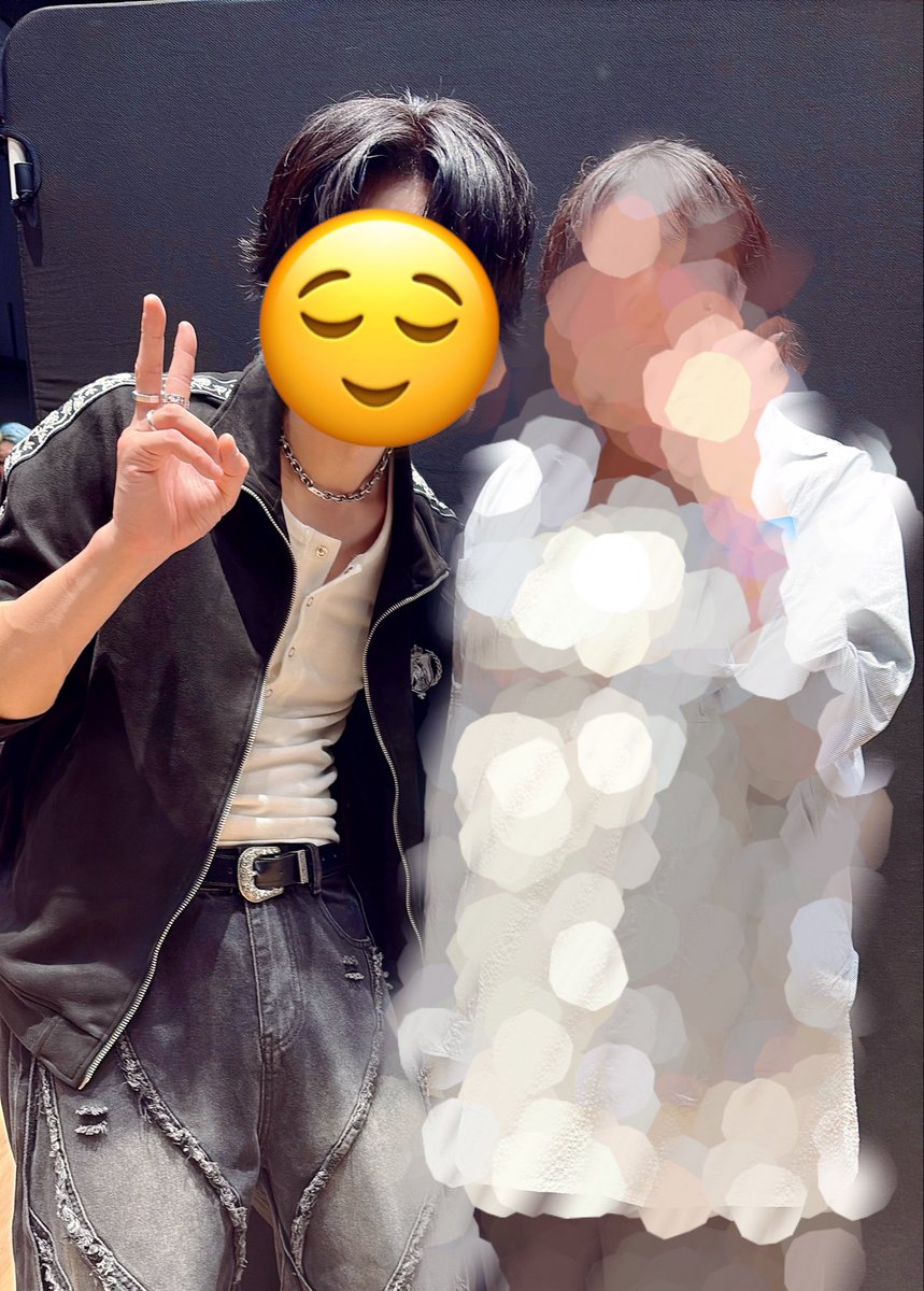 fhmkms's tweet photo. 宗弥さんのメロいところ第1位
・どれだけ身長差があろうと顔の高さ一緒にしてくれるため中腰が深すぎる https://t.co/QZgvhePw97