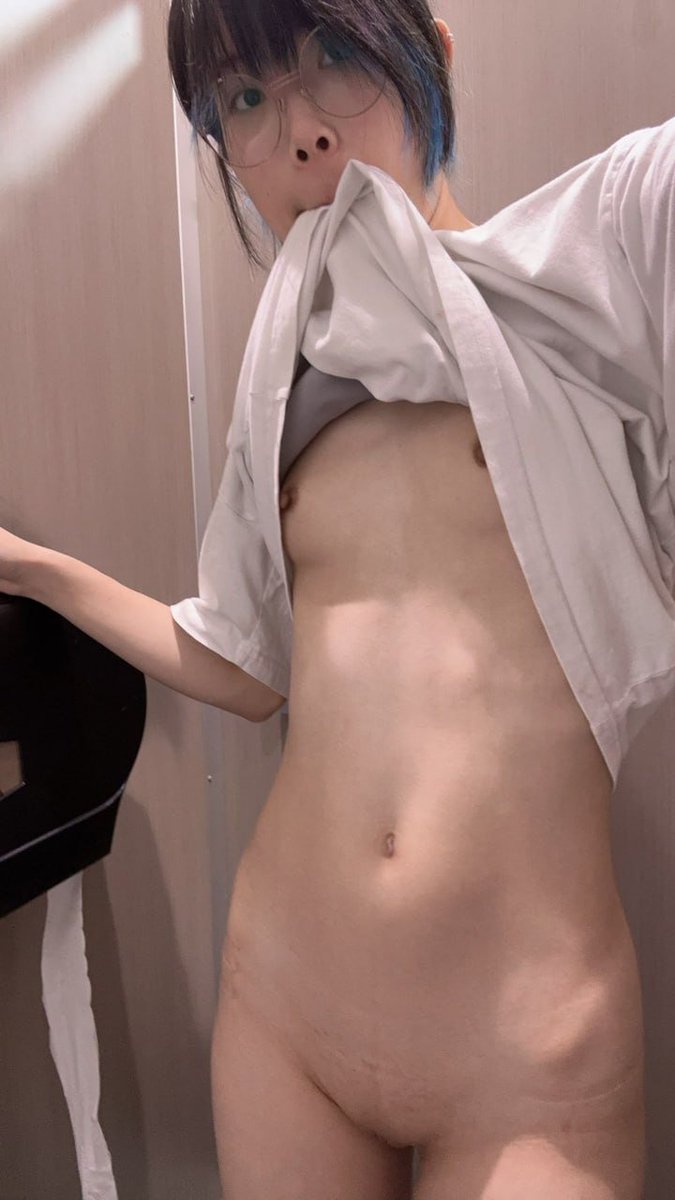 heymaryjean468's tweet photo. 某人吹得天花亂墜 
每天都在那邊說自己有多厲害 
到真正約的���候 還口不到5分鐘 
就直接被射嘴裏 騙很大！！！ https://t.co/h2zqYg378Y