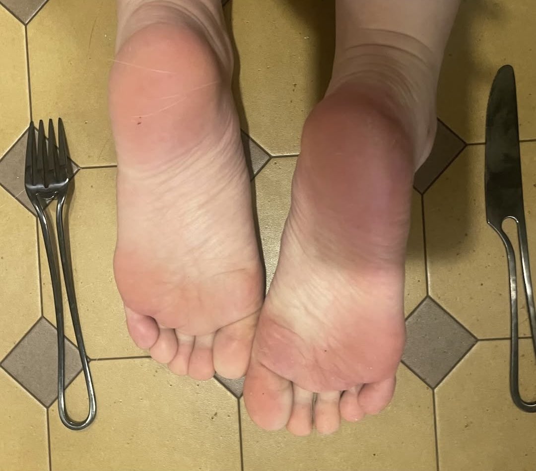 drainformei's tweet photo. @FeetFinder Right https://t.co/5tXKHlsGYP