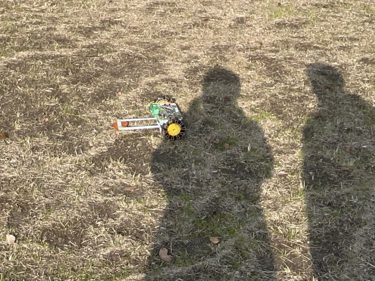 tA7str's tweet photo. "KARmini-00"
Rover failed the document screening of the Tanegashima Rocket Contest 2024.
This is the reason why I am immersed in crafting.
I used an elastic band to absorb the shock of the tire.
I wanted to try the Tanegashima Rocket Contest again.

#KIT_AURORA https://t.co/fnFZWgyP6f
