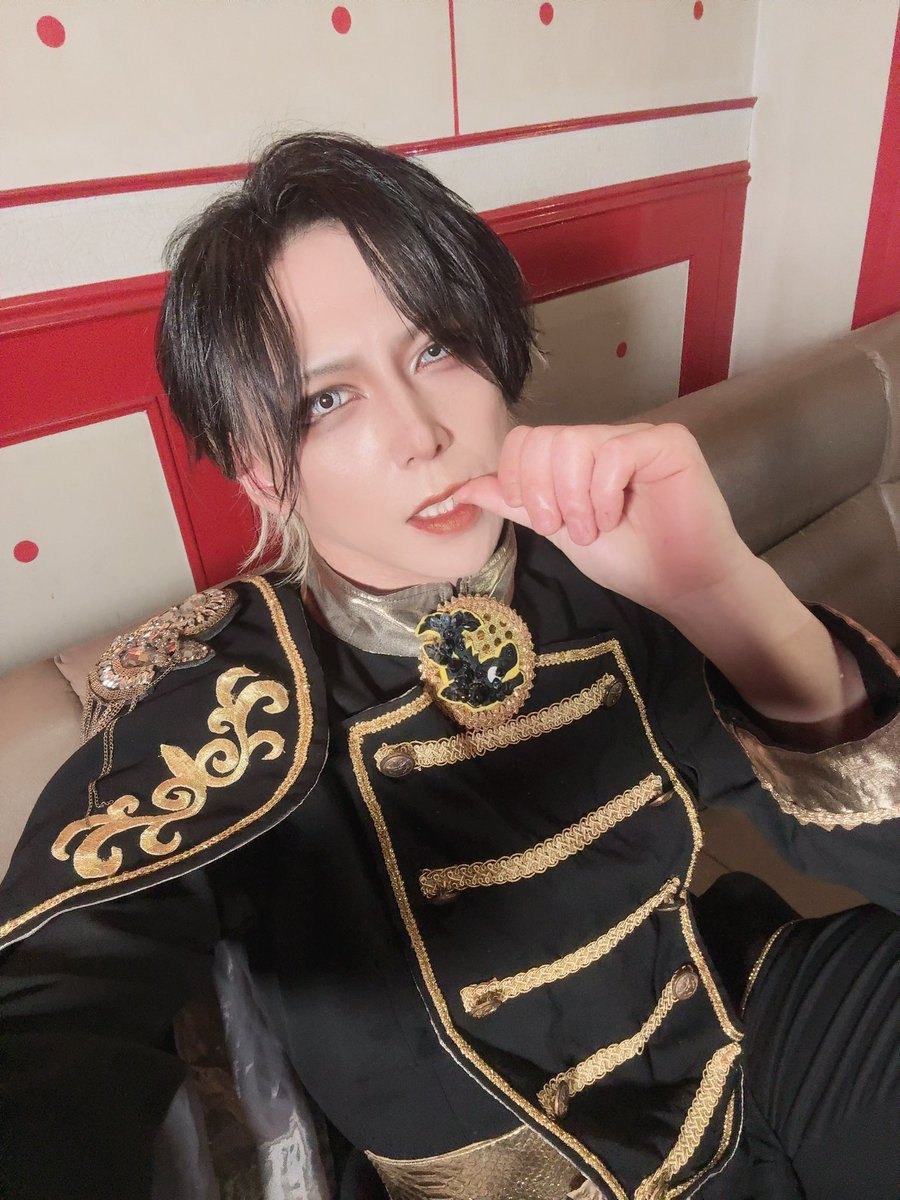 reirei_ryoji's tweet photo. 2026.7.12(日)名古屋Livehouse@-hill
東海ライブハウス巡りツアー【柴田編】

来てくれたみんなありがとう！✨🤝

いやもうね、熱いのなんのって。

ステージとフロアの距離が近くて熱量の滾り方が凄かった。

でもまだまだ高めていこう🔥

次は16日の定期公演近藤りょーじセトリ！
お楽しみに✨💪 https://t.co/yOsdKcEMdC