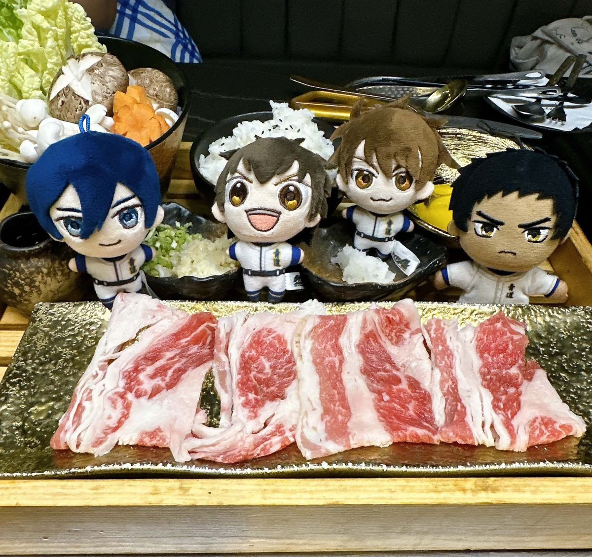 faiyevrts's tweet photo. With my Daiya constants @4tetsunoya @riririn_rie this year! Dapat tatabihan ko sa CSE pero halos di na nila ko nakita EME

@riririn_rie thank you sa pagpapauwi again ng so many Furuya in the special binder 🥺🥺🥺💖💖💖

Love you both so much !!! 🫶
#AceTheLegacy #SEIDOFANEVENT https://t.co/jwtO7qxjqr