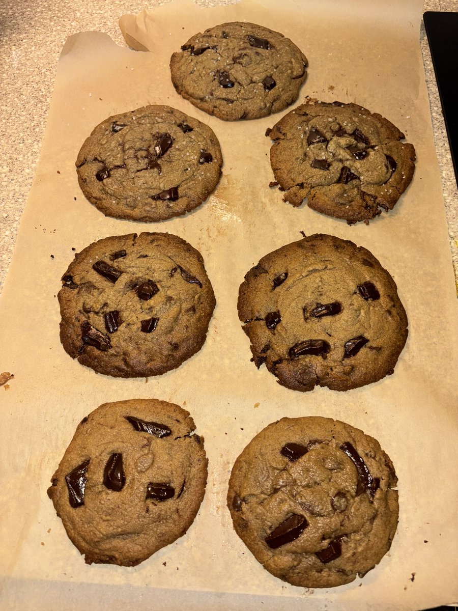 TheOrganicCopy's tweet photo. When I #cook or #bake I make a variant of the same thing, that way my people have their #prefrence met
#MilkChocolate or #MilkChocolate 🤌🏾✨ https://t.co/RfKGOFZLcU