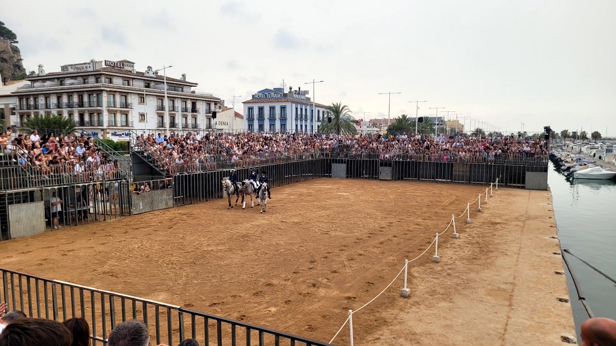F_rebel's tweet photo. Por una buena causa. 
Desde VOX DENIA, todo nuestro apoyo. https://t.co/yCB3Ayr9Ii