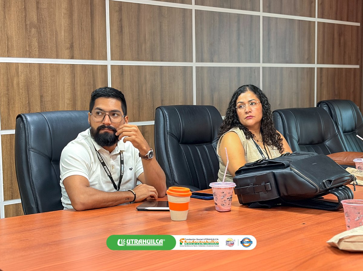 Utrahuilca's tweet photo. ¡La cooperación que nos une y fortalece el sector solidario! Recibimos la visita de la Cooperativa CREDISERVIR en una jornada de pasantía e intercambio de experiencias, donde compartimos conocimientos y buenas prácticas para seguir fortaleciendo a nuestras organizaciones. https://t.co/5tL73G4GrV
