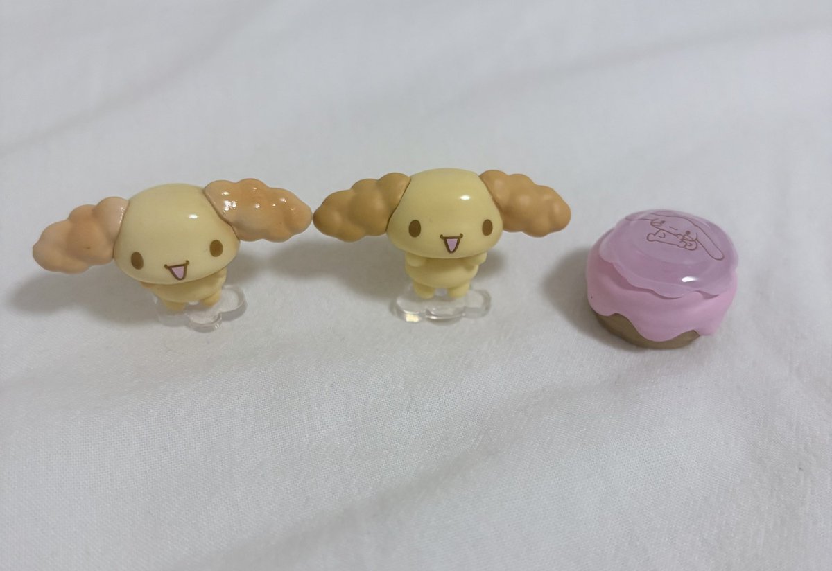 Omprt7's tweet photo. シナモロール サプライズミックス 交換

譲 シフォン21、28(とうき風、ノーマル)
     シナモロール29 (ピンク)

求 シナモン8.9.22.23(クリア、ノーマル)、みるく11.25(クリア、ノーマル)
     カップ33、34(ピンク、水色)

シナモロールはカップのみの交換
･郵送希望⟡.· https://t.co/iVKyP7sD5I