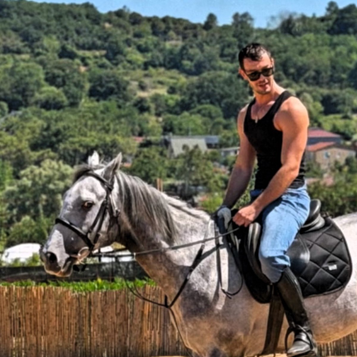 owluna7's tweet photo. Disney prince ♥️🤴🏻👑🌟🐎

#aytaçşaşmaz https://t.co/HYO0whzQwm