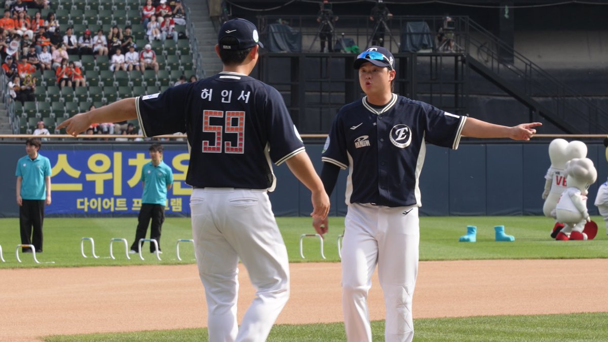 hoodi_thespace's tweet photo. 2026 KBO 올스타전 상이란 상은 다 쓸어 온 한화이글스.. 비하인드만을 기다리고 계실 팬분들을 위한 주간 EAGLESTV 예고📣

➊ 7월 13일(월) 오후 6시
올스타전 비하인드 ep1.(경기전 에피소드 분량 32min)

➋ 7월 14일(화)
오후 6시 올스타전 비하인드 ep2.(퍼포 준비+미스터올스타 집안 싸움)

❸ 7월 15일(수) 오후 6시
여름 보양식 먹방(feat. 페라자, 화이트, 조동욱)

➍ 7월 16일(목) 오전 8시
이도훈&한지윤 동반 프로 데뷔 특집 영상

팬 여러분의 많은 관심 부탁드립니다
(내일 공개될 영상의 주요 장면 스포)