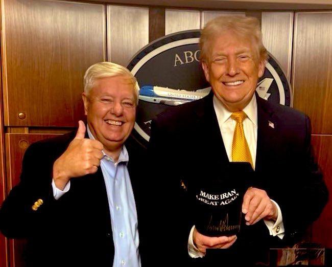 EllieCohanim's tweet photo. Mourning the loss of the great Senator Lindsay Graham. His passing is a tremendous loss for America, Israel, the Iranian people & the cause of Peace in the Middle East. 

The second photo is of Sen. Graham presenting Pres. @realdonaldtrump with a “Make Iran Great Again” hat. He will be sorely missed.