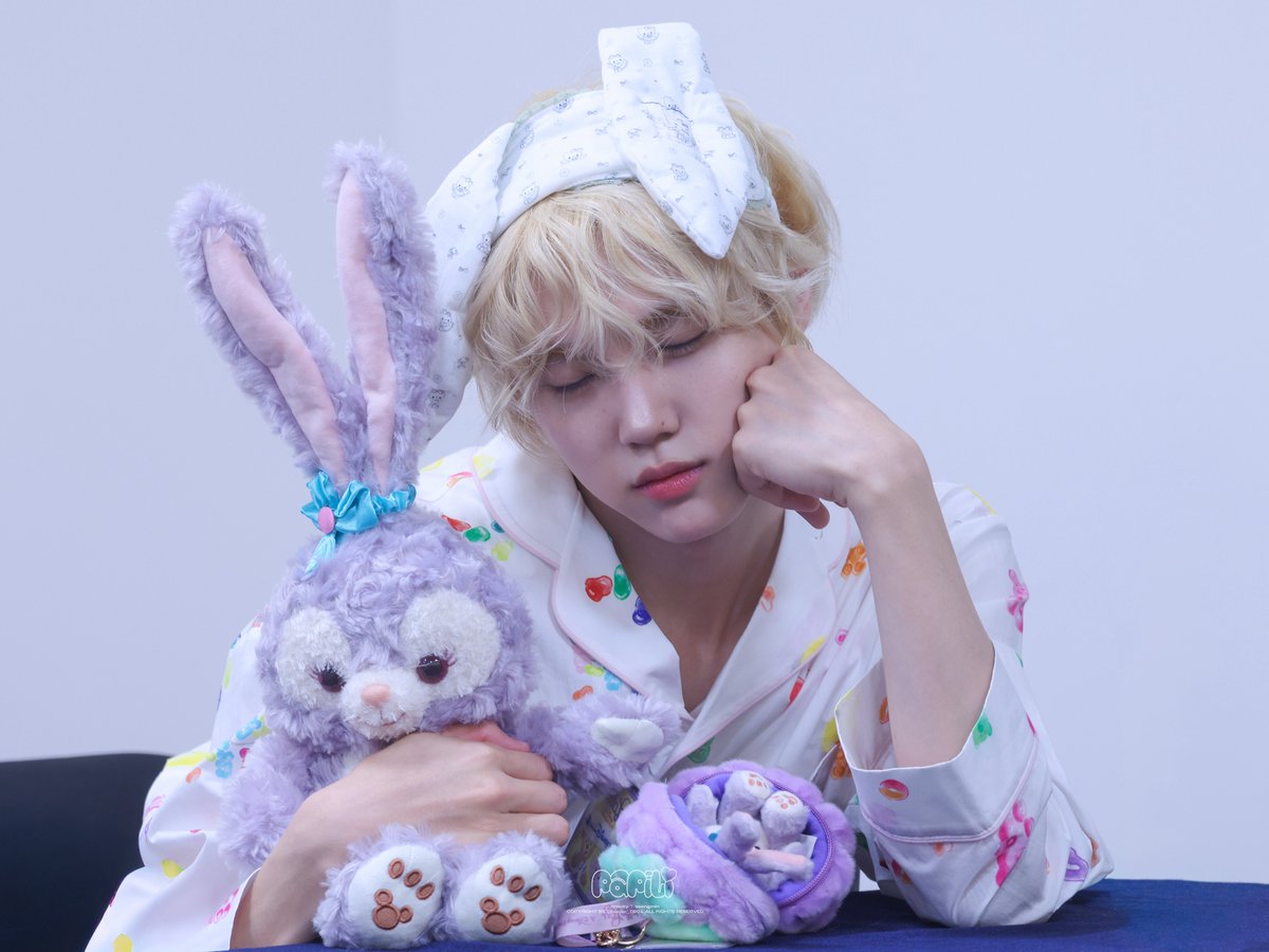 papilio_0801's tweet photo. 🐰💤💤
270712
#성민 #SEONGMIN #ソンミン #크래비티 #CRAVITY https://t.co/bhFGUhV6em