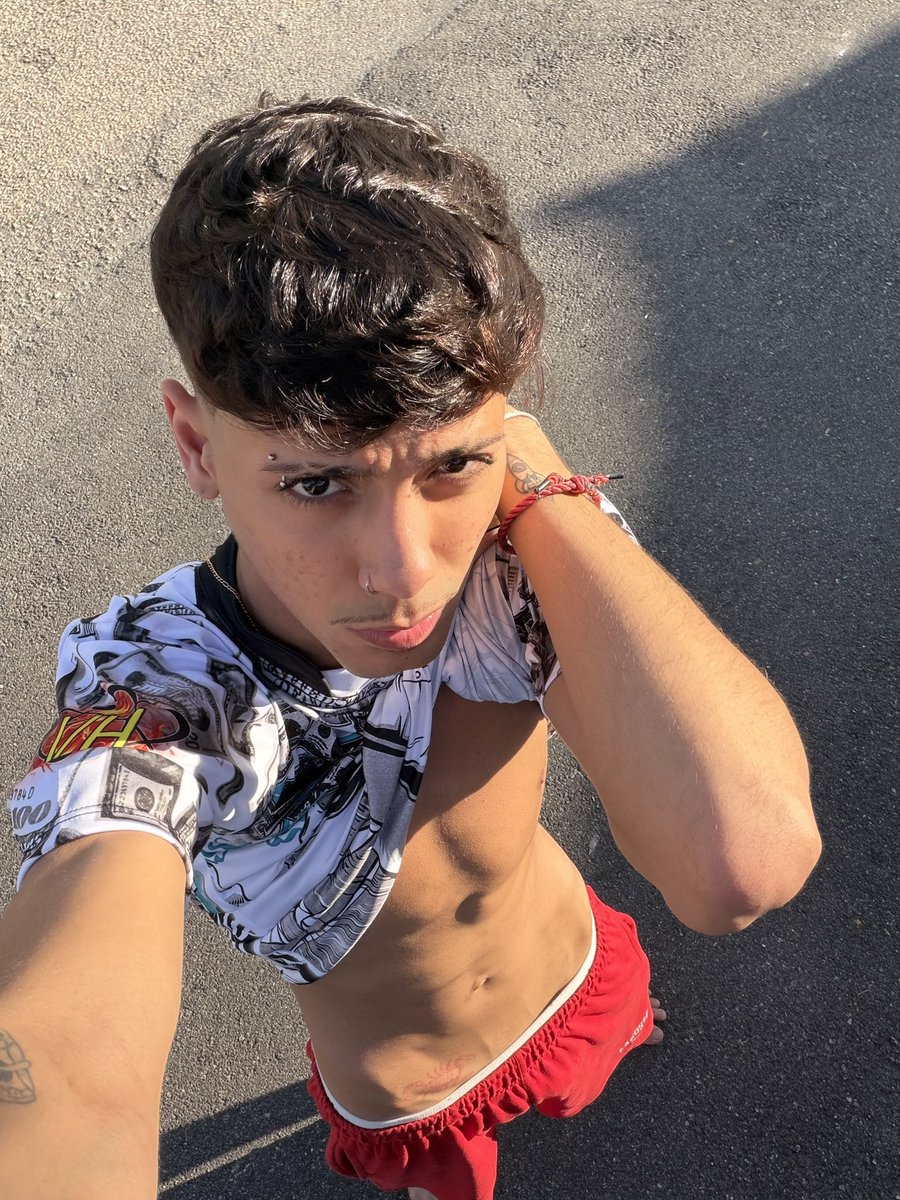 viinicampoos's tweet photo. o tamanho do pau do meu amigo, impossível não chupar🤤

liberando videos novos no meu privacy🔞👇🏻
https://t.co/q9jhtJs07X https://t.co/KdRUbUGF0m