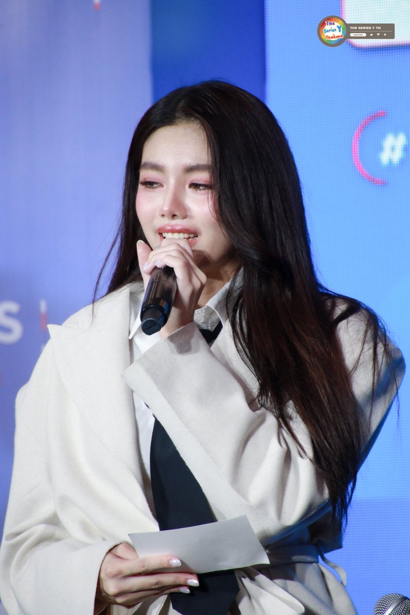 theseriesy_th's tweet photo. "นุ่น - แพรวา" ร่วมงาน "Praew Talk 2026 "Stage of Stories"

#NoonPraewa #noonntyp #porworpraewa 
#PraewTalk2026 https://t.co/Z93JIbcpMJ