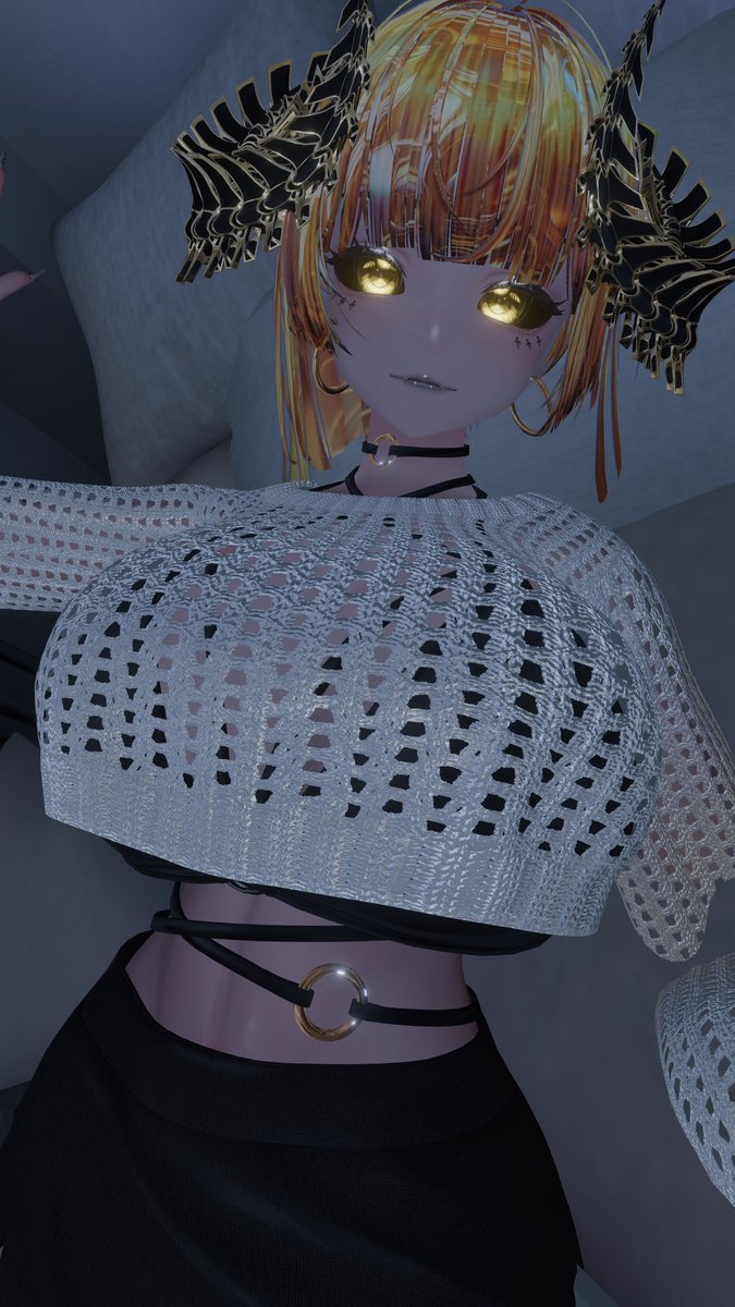 Jawsofailure's tweet photo. I folded and got a new fit advertised at vket 
#vtuber #vrc #VRChat https://t.co/iKBVL7okw0