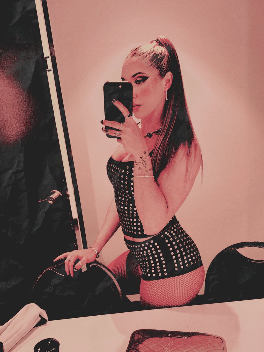 𝑭𝑨𝑻𝑨𝑳 .ᐟ tweet media