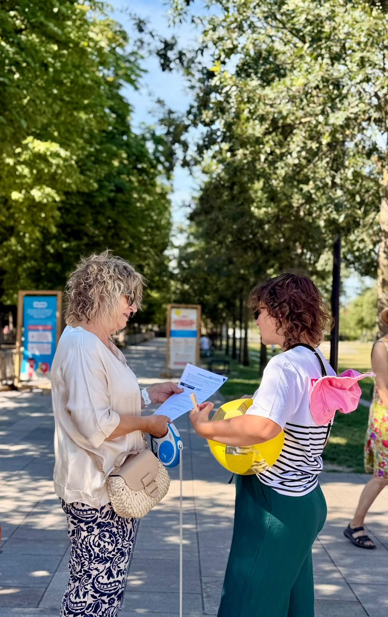 jeunesadmd's tweet photo. ☀️ Étape 2 #ADMDTour à Reims !

Merci à toutes celles et ceux qui sont venus partager leur histoire et échanger sur la future loi relative au droit à l’aide à mourir.

Merci à Brigitte Blondeau, Catherine Lebailly, ainsi qu’à notre délégué Francis Sellier pour le soutien. 💙 https://t.co/tOzQPJKQnz