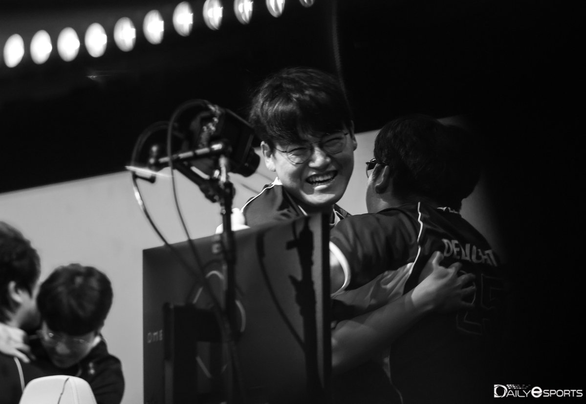 kenzi131's tweet photo. #LoL  #MSI2026  .@gumayusi_min @HLEofficial https://t.co/Q7GKsFKWnJ