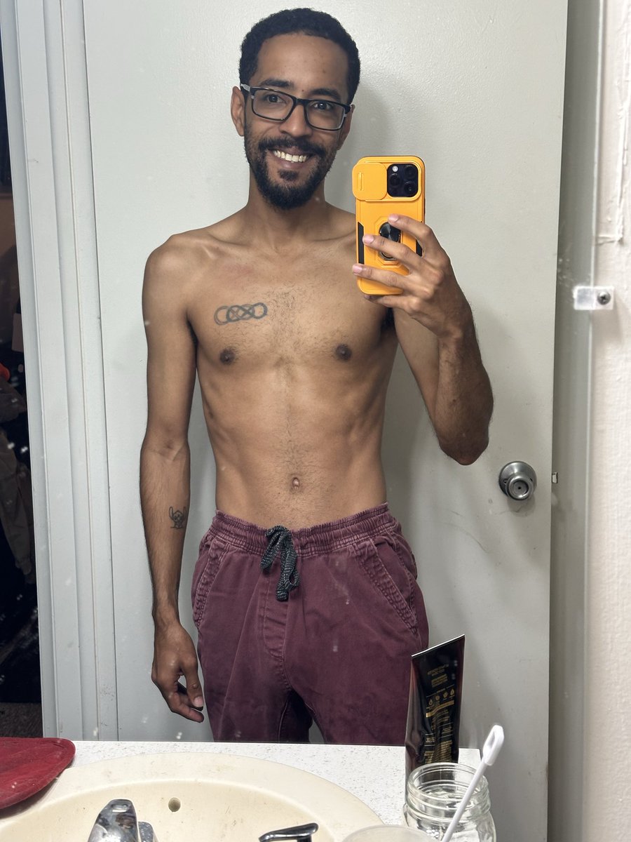 ItsMan27's tweet photo. At one point these joggers fit perfectly #gettingold #railthin https://t.co/hJskMZlddF