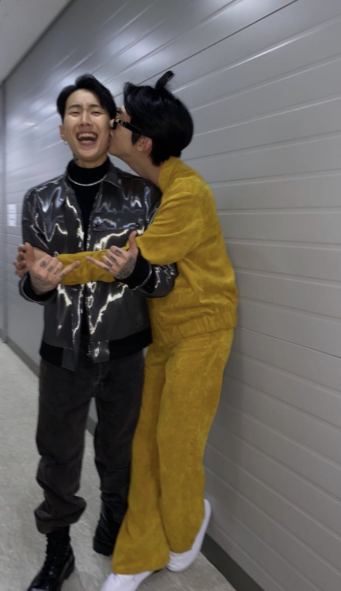 zealot_eye's tweet photo. VCR คอนไอดงมีรูปมันหอมแก้มพ่อมันด้วยอะ ไอดงโคตรรักเจย์เลย😭 จะเป็นให้ได้ลูกแท้ๆ https://t.co/iMUjtguyJd