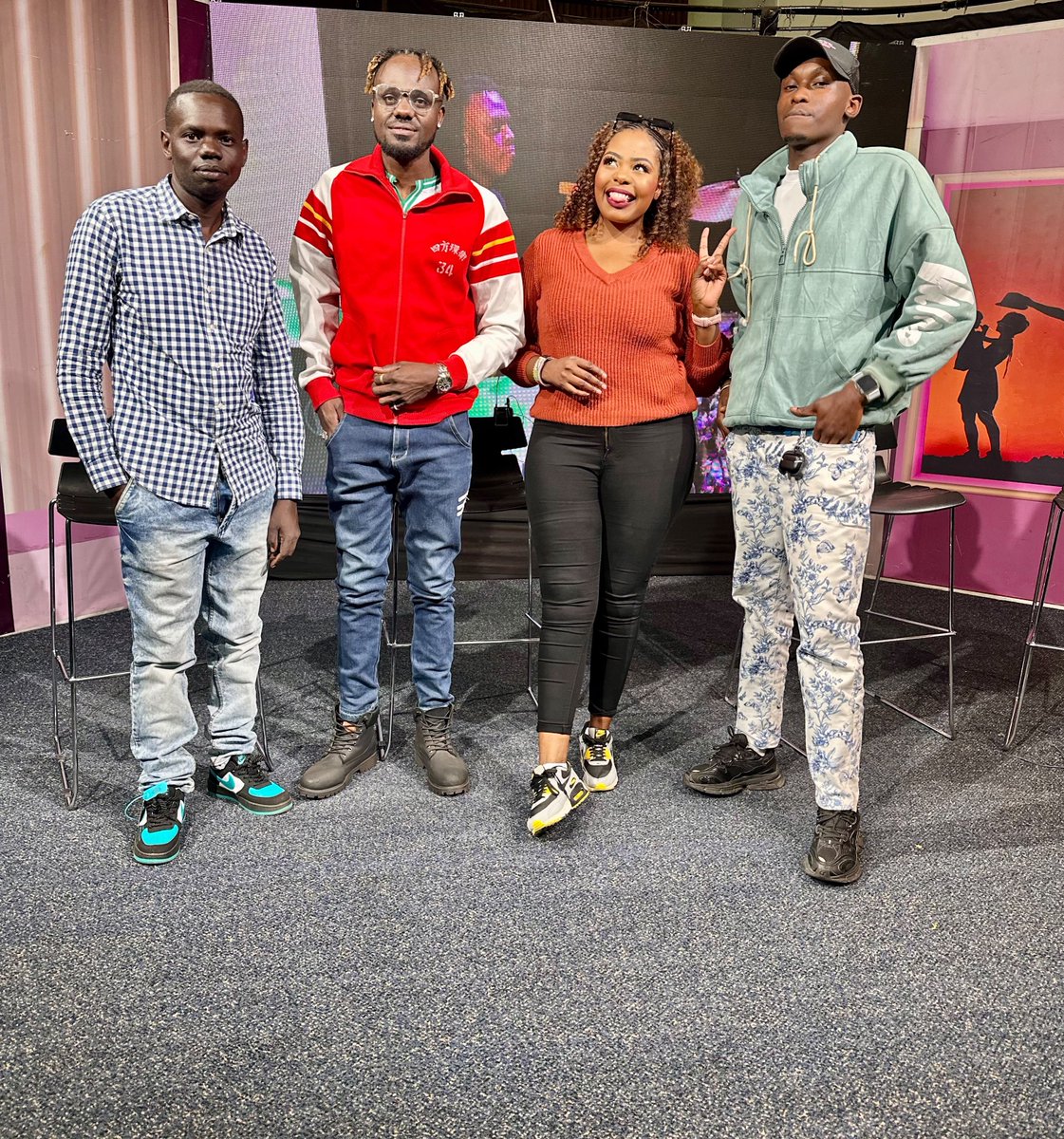 Y254Channel's tweet photo. Should summertides be banned? You’re just in time for #CHITCHAT with @PhylineJean x Burning Dollar x Ernest Bantu and Gikon https://t.co/tQLJHcYGAW