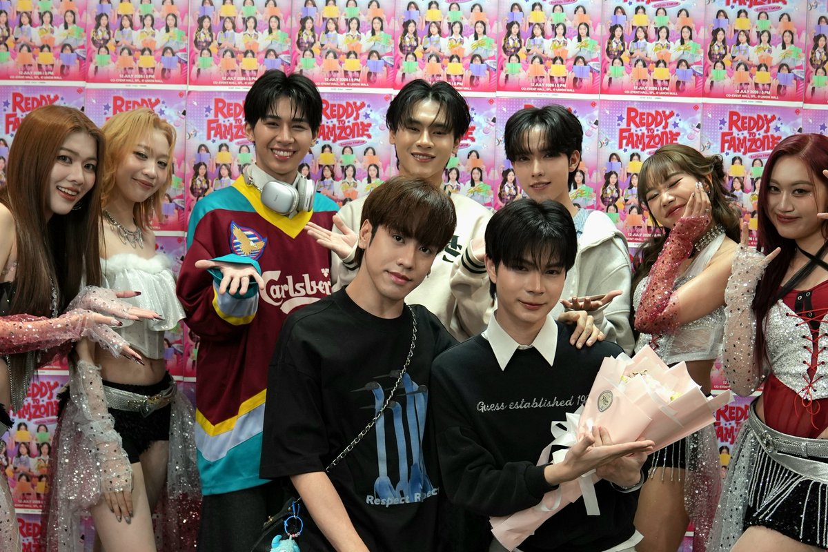 ViralhitsMusic's tweet photo. Congratulations to REDSPIN 🤍❤️​
ขอให้ทุกคนพบเจอแต่สิ่งดีๆ ประสบความสำเร็จ และมีความสุขในทุกวัน ขอให้รอยยิ้มและความตั้งใจพาทุกคนไปพบกับโอกาสดีๆ เสมอนะค้าบบบ ✨ 
@RedSpinOfficial

#QENRYX
#VIRALHITSMUSICVISION
#TVHARTIST
#RedSpinReddyToFamzoneFancon
#RedSpin https://t.co/6CJ6UOM2Q6