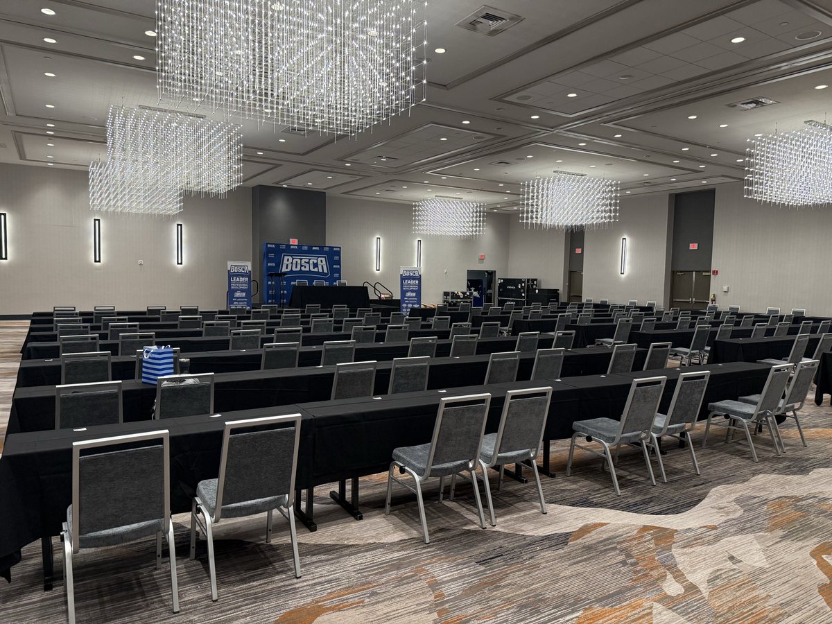 briansisson11's tweet photo. Less than an hour and we are underway, registration and Sunday sessions!  Great to be back at the @smallcollegeath Convention! #BOSCA26 #BOSCAfamily https://t.co/c0kk40lZw4