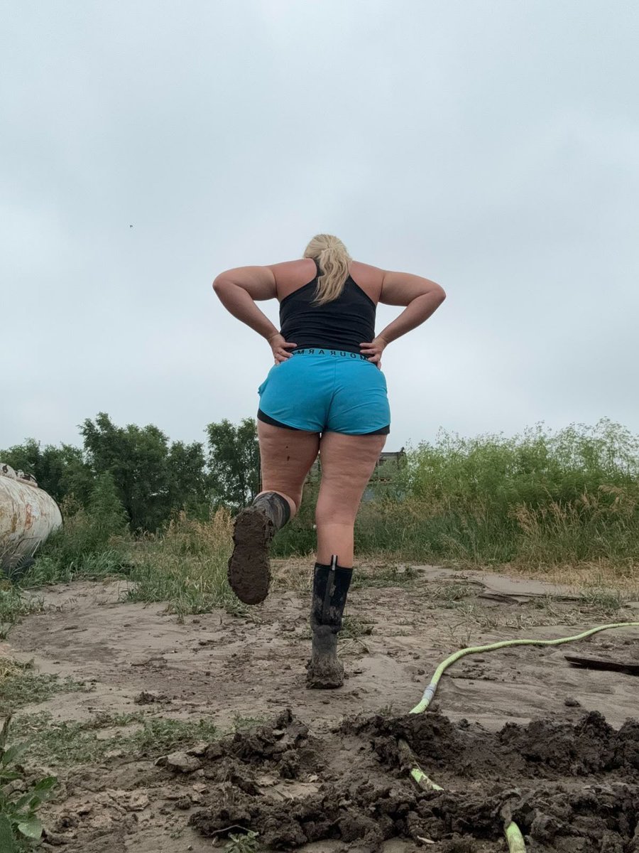 FemaleFRancher1's tweet photo. Channeling my inner child playing in the mud! π§οΈπ§Thankful for these muck boots on the farm they keep my feet dry while trudging through the mud and checking on our animals. ππ’#FarmLife #MuckBoots #PlayingInTheMud #InnerChild #FarmFun #Thankful #FarmGear #AnimalCare #MudLife https://t.co/8fqwry4goM