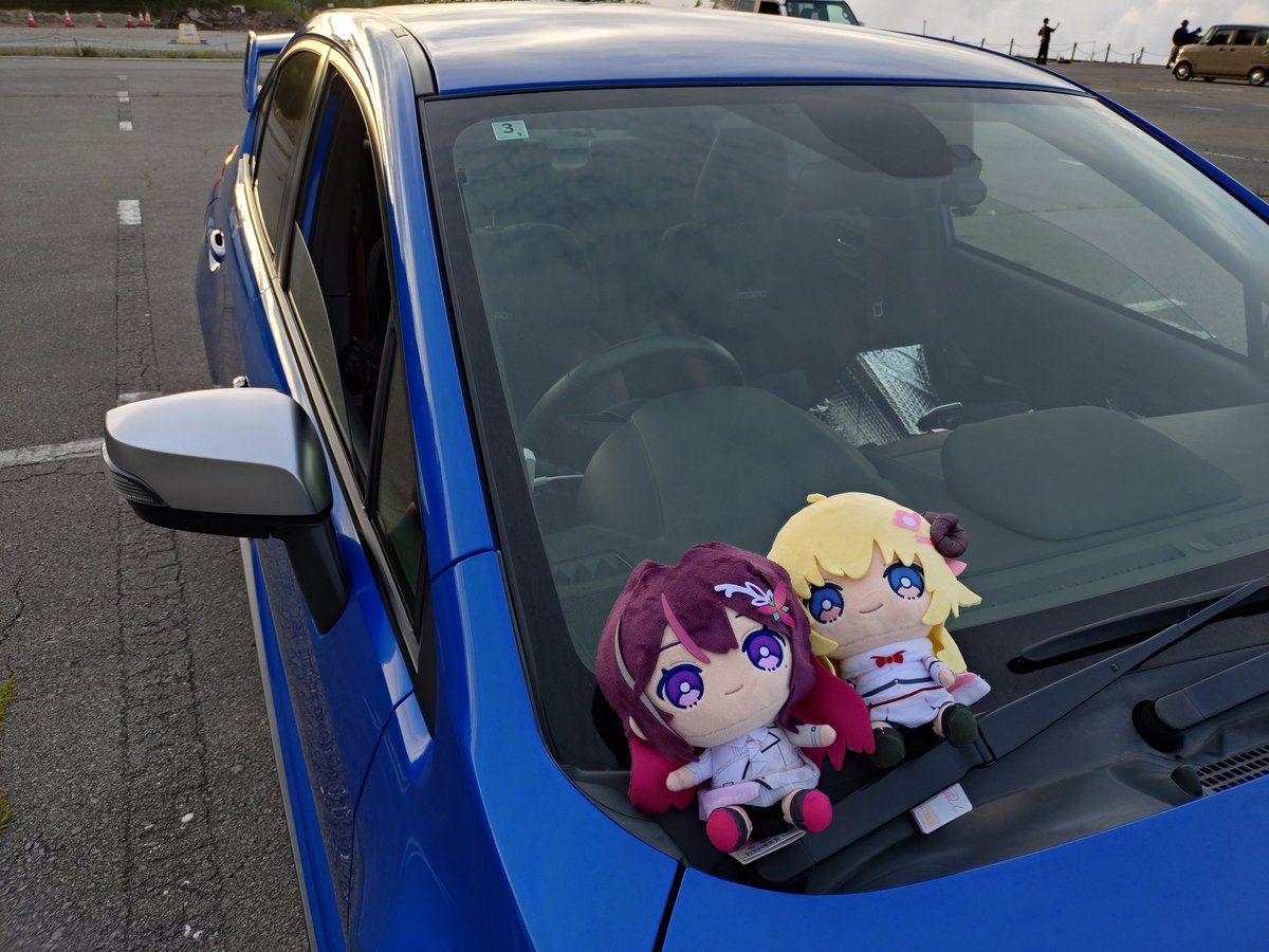 yamacheevab's tweet photo. 某車ゲーで気になってたビーナスラインを訪問
白樺湖過ぎてからの景色がゲームで見た景色そっくりでテンション上がりました☺️
夕方〜夜は道が空いてたけど道路付近に鹿が多くいたので要注意です… https://t.co/rKUE78O1nE