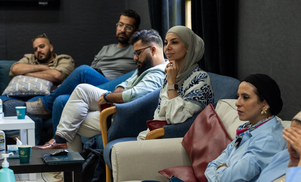 FilmJordan's tweet photo. انطلقت الدورة الثالثة من برنامج «حلقات»، واختُتمت اللقاءات الوجاهية ضمن المرحلة الأولى في مقر الهيئة الملكية الأردنية للأفلام، لتتواصل رحلة تطوير المشاريع من خلال جلسات افتراضية تمتد على مدار عشرة أسابيع.

يُنفَّذ البرنامج بالتعاون مع سرد، التي أسستها كاتبة السيناريو المصرية مريم نعوم، بهدف دعم كتّاب السيناريو وتطوير مشاريع المسلسلات التلفزيونية من الفكرة حتى وصولها إلى الشاشة.

إليكم بعض الصور من اللقاءات الوجاهية للمرحلة الأولى🎥✨

The third round of the Halaqat program has officially begun, with the in-person sessions of phase one concluding at the Royal Film Commission – Jordan. The development journey will now continue through virtual sessions over the course of ten weeks.

The program is implemented in cooperation with Sard, founded by Egyptian screenwriter Mariam Naoum, with the aim of supporting screenwriters and developing television series projects from idea to screen.

Here are some highlights from the in-person sessions of phase one🎥✨
