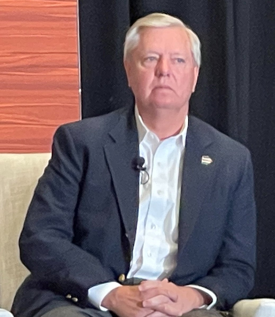 afghanevac's tweet photo. We mourn the passing of Senator Lindsey Graham. He was one of the GOP champions in the Senate for our Afghan allies and the Republican lead on the Afghan Adjustment Act. 

Our condolences to his family and staff. 

Full statement below and at https://t.co/gpZuBRQzUQ 

#AfghanEvac https://t.co/YHKlLhbv2Z