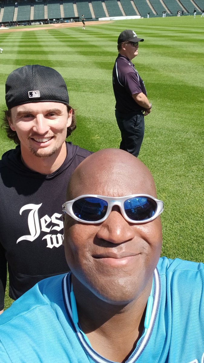 sidkid80's tweet photo. Here's (should be All Star) Davis Martin! 😀👏👍⚾️ #WhiteSox #SundayFunday🌞 #SouthSideOrDie #SouthSideHitmen #SoxSide #SoxPride https://t.co/6pVbHrxHFa