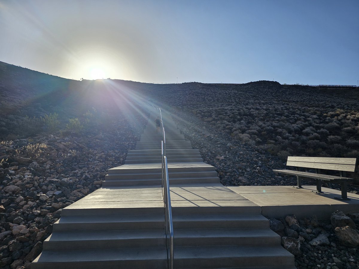 primrosethewolf's tweet photo. This looked like an impossible shot when I lifted my phone at the bottom of the first lap but my camera somehow turned it into one of the best I've ever taken.

Back on the stairs.  I talk about how a mountain is just a series of steps.  Well, here they are.  How you shouldn't https://t.co/T73r3W2iYw