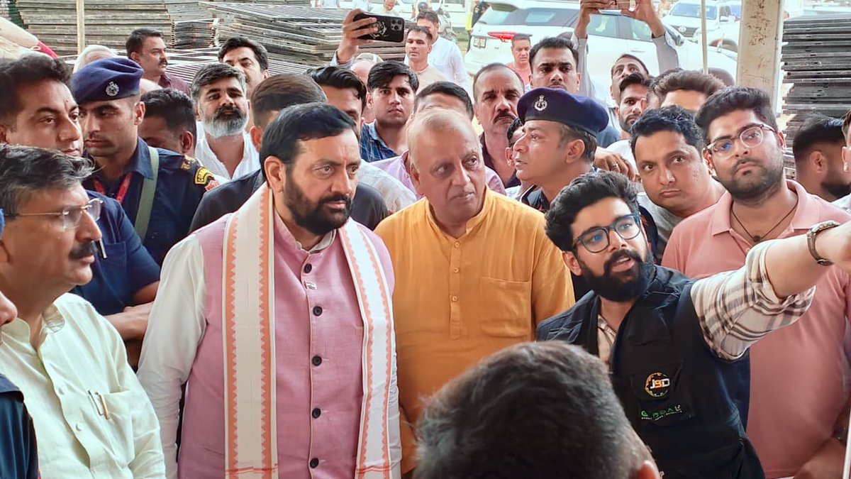 diprojind1's tweet photo. -प्रधानमंत्री नरेंद्र मोदी के जींद कार्यक्रम की तैयारियों का मुख्यमंत्री नायब सिंह सैनी ने लिया जायजा
- 17 जुलाई को जींद से देश की पहली हाइड्रोजन ट्रेन का करेंगे शुभारंभ, अधिकारियों को दिए आवश्यक दिशा-निर्देश
#diprharyana https://t.co/1uDp67BiZX