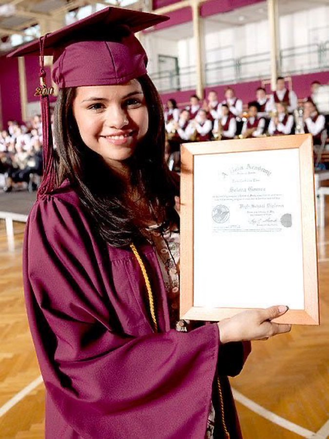 raresblvd's tweet photo. the fact that she had her quinceanera on the set of wizards of waverly place and her graduation on the set of monte carlo... her work ethic is so insane like NO ONE is touching her 😭 https://t.co/ttl5ocJBHK