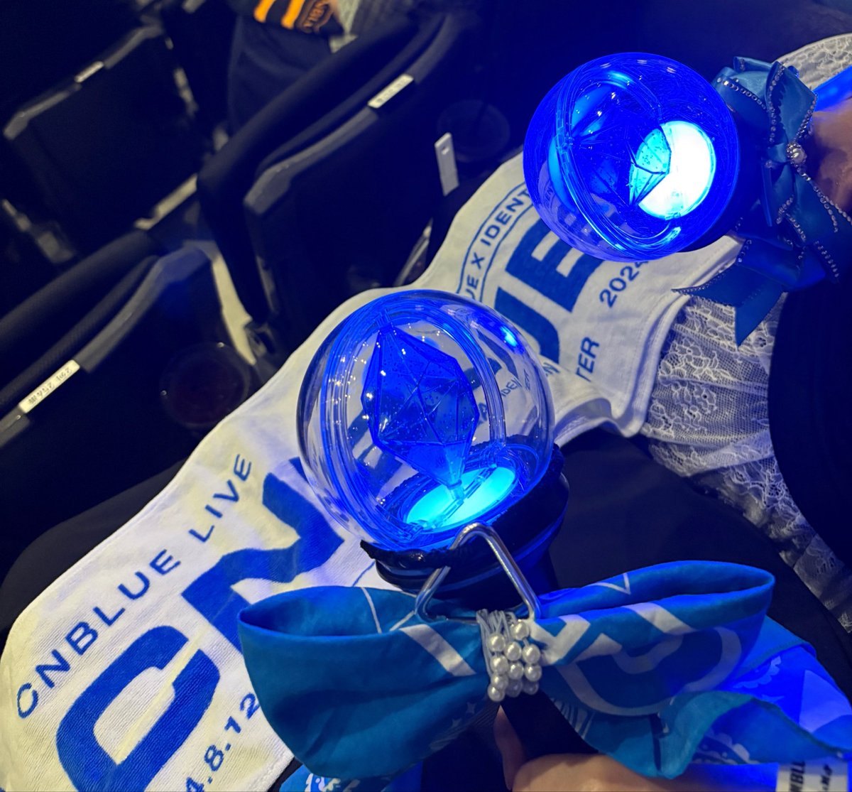 elica_yon's tweet photo. 初めてのバンキン❤️‍🔥
２日間はあっという間に終わったー🥺
ヨンファの歌声と顔見れて、幸せな時間やったよー☺️🫶🏻
もちろん、ジョンシンとミニョたんの顔も見れて幸せすぎた🫨💕
来月の追加公演まで頑張る💪🏻

#CNBLUE#BOICE
#JYHeffect
#leejungshin91 
#mr_kanggun https://t.co/nxuDwdgh7M
