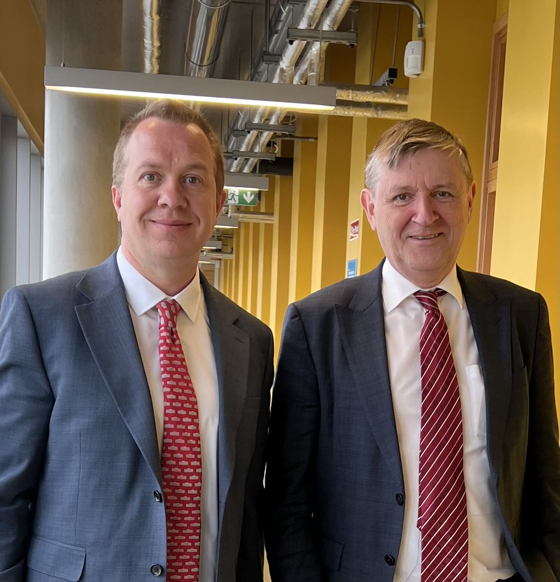 Physicianeer's tweet photo. Honoured to be appointed as Clinical Director of Medicine at University Hospital Galway 🩺 

In this role I will be working closely with my @MayoClinic friend, colleague & mentor - @HSE_West_NWest Regional Clinical Director of Medicine Prof Timothy O'Brien  

I will use my Engineering mindset, MBA skills & Clinical understanding to enhance operational efficiency to improve patient care.