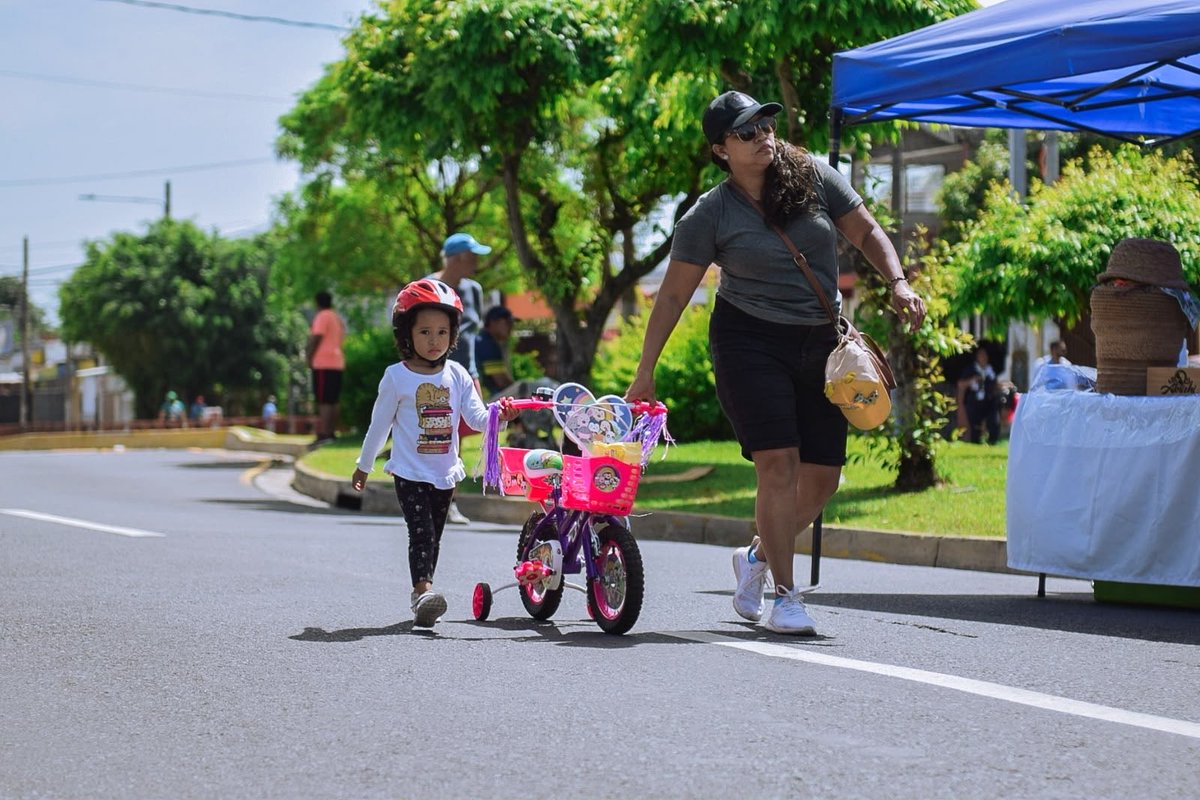 alcaldia_ss's tweet photo. Tu deporte favorito y tu paseo favorito de la semana te esperan en la Ciclovía Constitución. 🚴‍♀️🌳

Sé parte de las actividades para disfrutar en familia y vive un domingo diferente. 🤩 https://t.co/i5jwEH3YKt