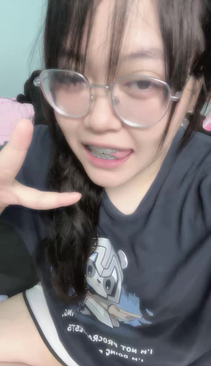 Anx7Irene2004's tweet photo. นั้นสิลงรูปไม่โป๊เป็นด้วยหรอ🫠 https://t.co/ff3H13qkFT