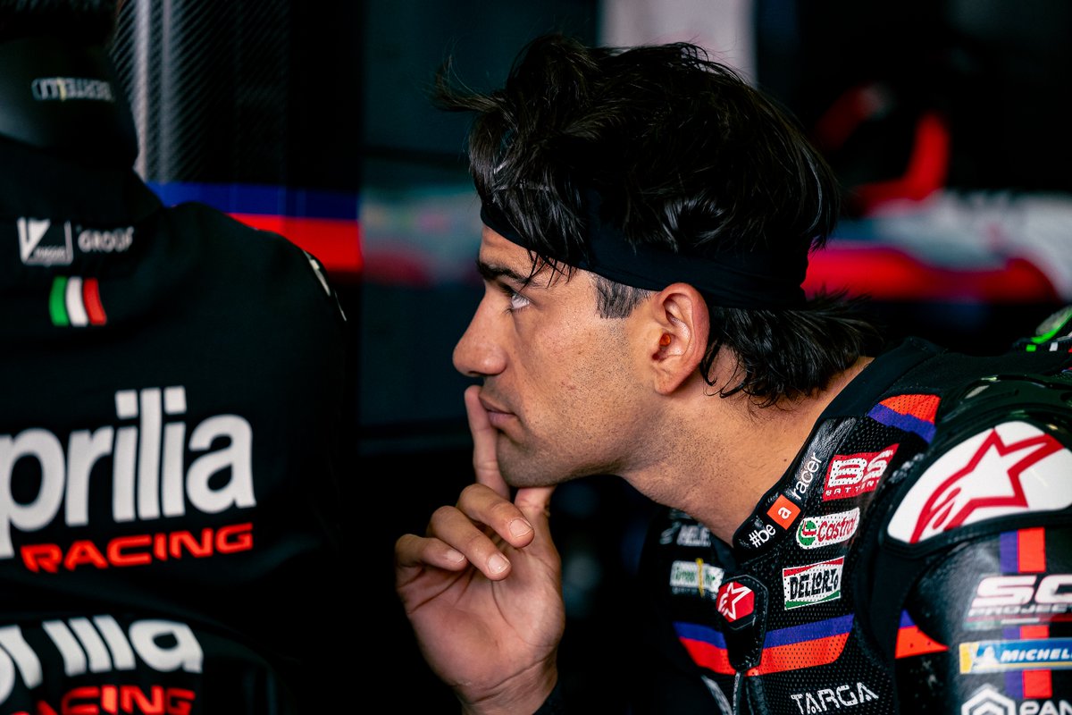RafaRubioMP's tweet photo. Jorge Martín, tras la carrera de Sachsenring (1/3):

"Sufrimos con la parte delantero todo el fin de semana. No podía girar la moto y eso me costó tiempo en todas las curvas. Tenemos que dar un paso adelante, pero me sentí competitivo a principio de carrera".

#MotoGP #GermanGP https://t.co/qDdcwlaDFW