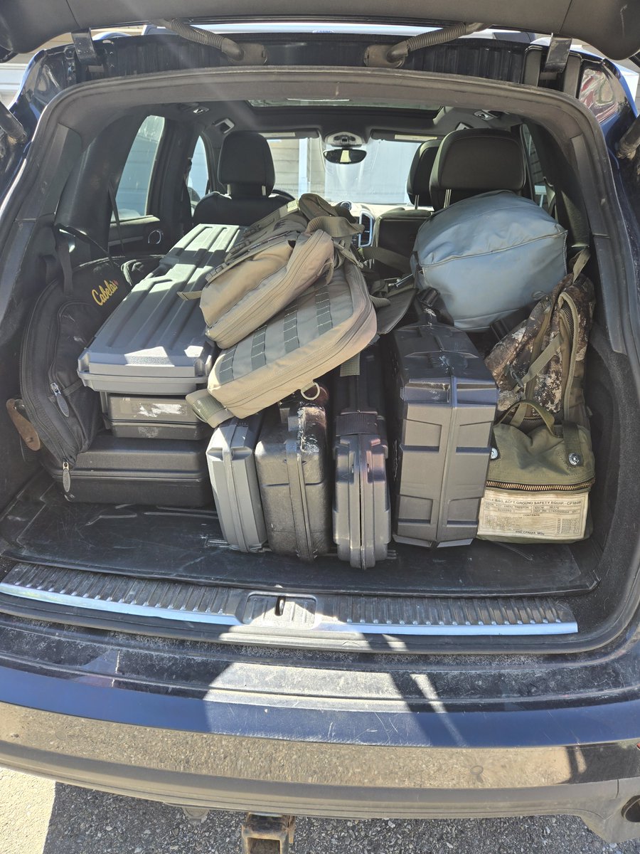 1CanadianPilot's tweet photo. When you're leaving for the gun range for 8 hours and they know they can't come. ๐ญ๐ญ
Maybe one day in the future buds. ๐ฅฐ
@CCFR_CCDAF volunteer shoot day!! ๐ฅ๐ซ
#rangeday
#ccfrvolunteers
#guns
#trochugunrange
#ccfrfamilymembers
#familytimetoo
#sheepadoodle
#goldendoodle
#furfam