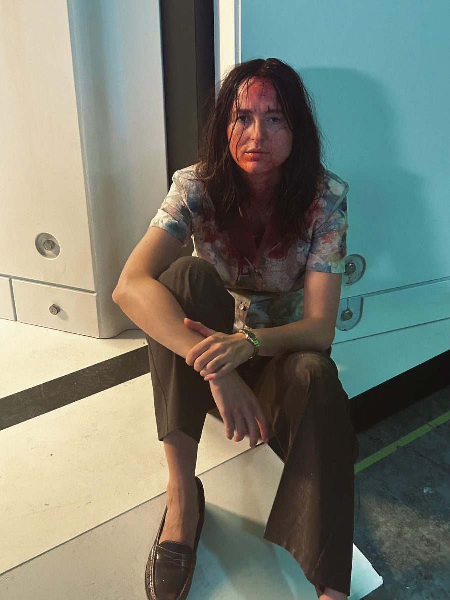 KaneHypeGuy's tweet photo. Brand new behind the scenes images from 'BACKROOMS' with The Threshold in real life. https://t.co/TN3hvZsGm1