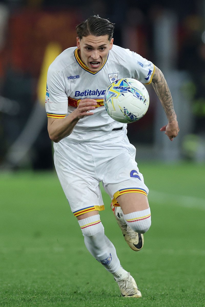solofichajes123's tweet photo. Oportunidad de mercado. El mediocentro Álex Sala saldrá del US Lecce en las próximas semanas porque NO cuenta para el club italiano

▪️Publica @eldiacordoba que el futbolista desea volver a España y apunta a #SegundaDivision ante la falta de ofertas de Primera https://t.co/IdJROhwKDg