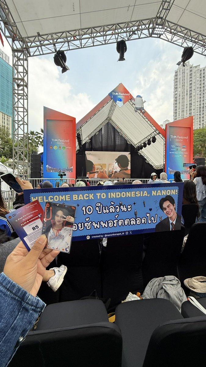 Yuuyosuke's tweet photo. First time ketemu Nanon 😆💙

NANON AT THAIFEST JKT
#ThaiFestJKT2026
#ThaiFestJKT2026xNanon
#Nanon https://t.co/xf2gPzOX3r