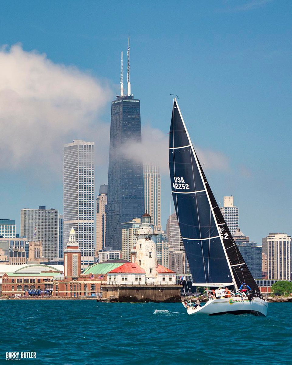 barrybutler9's tweet photo. One of over 300 sailboats that passed by Chicsgo Harbor Lighthouse on Saturday in Chicago during the Race To Mackinac.  https://t.co/cn30vN3J2S https://t.co/7jMQU8xdYM