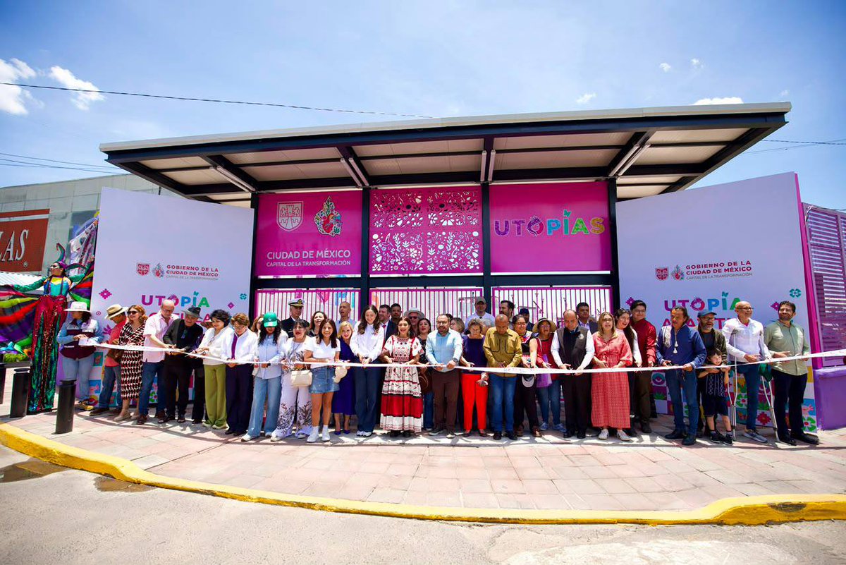 Vivienda_CDMX's tweet photo. 🌿🏊‍♀️ La transformación llega al oriente de la ciudad con la #UtopíaAcatitla, un espacio que acerca derechos, bienestar y oportunidades a las y los habitantes de Iztapalapa.

1/3 🧵 https://t.co/ckScI8LATP
