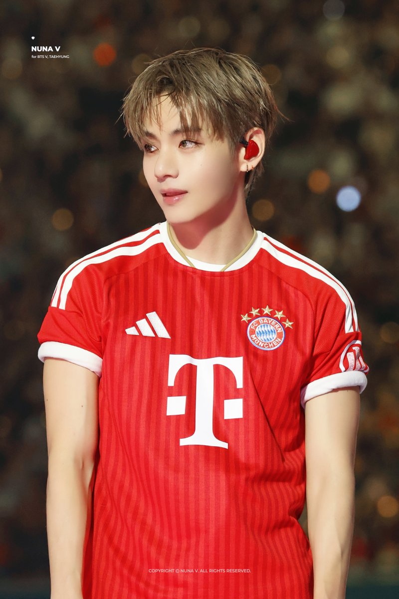 _nuna_V's tweet photo. 260712 BTS WORLD TOUR 'ARIRANG' IN MUNICH
#태형 #뷔 #TAEHYUNG #V
@BTS_twt https://t.co/ta0rliy6Kv